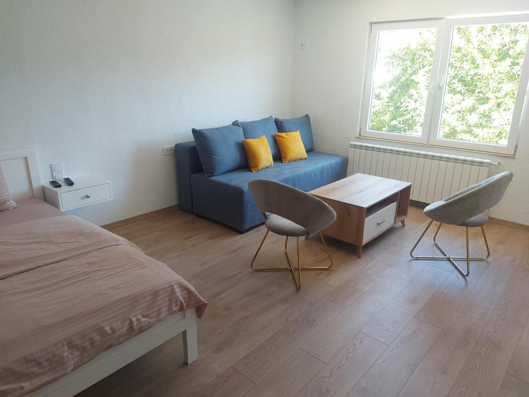 Rooms Lida & Friendly Home พลาฟ ภายนอก รูปภาพ