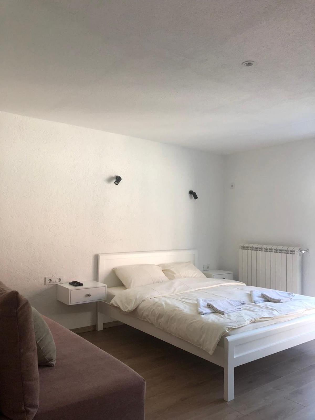 Rooms Lida & Friendly Home พลาฟ ภายนอก รูปภาพ