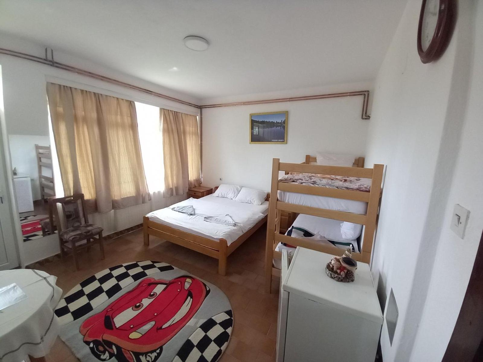 Rooms Lida & Friendly Home พลาฟ ภายนอก รูปภาพ