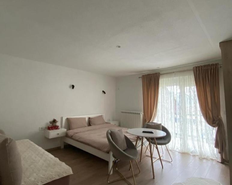 Rooms Lida & Friendly Home พลาฟ ภายนอก รูปภาพ