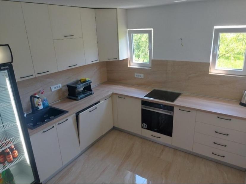 Rooms Lida & Friendly Home พลาฟ ภายนอก รูปภาพ