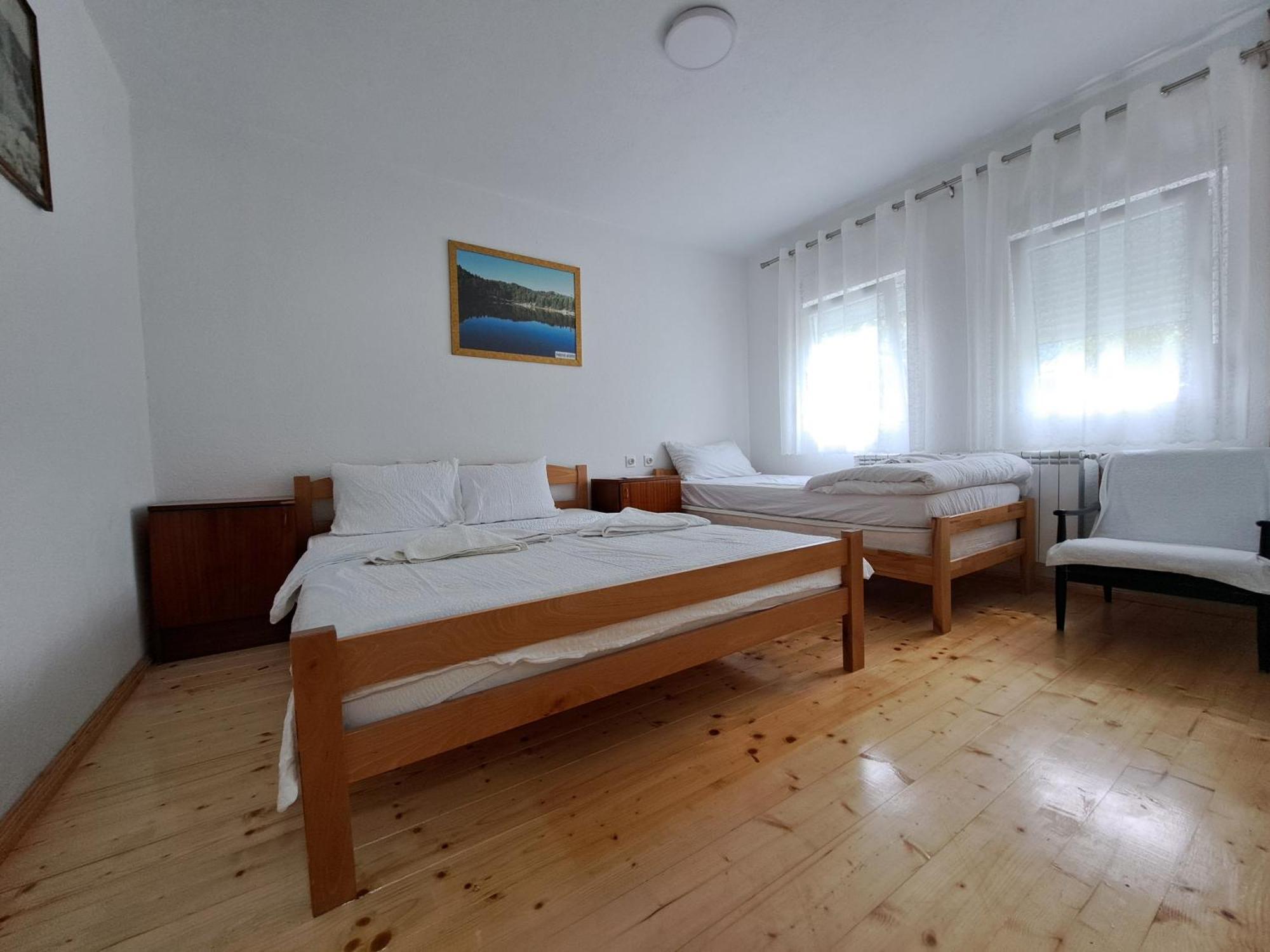 Rooms Lida & Friendly Home พลาฟ ภายนอก รูปภาพ